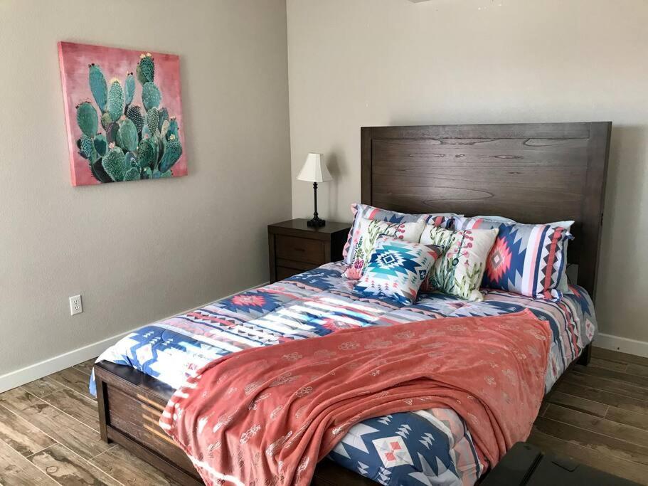 Private View On The Lake Side Of 95! Sleeps 16 Lake Havasu City Kültér fotó