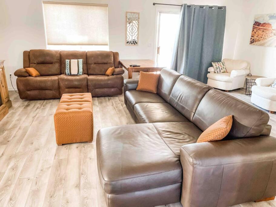 Private View On The Lake Side Of 95! Sleeps 16 Lake Havasu City Kültér fotó