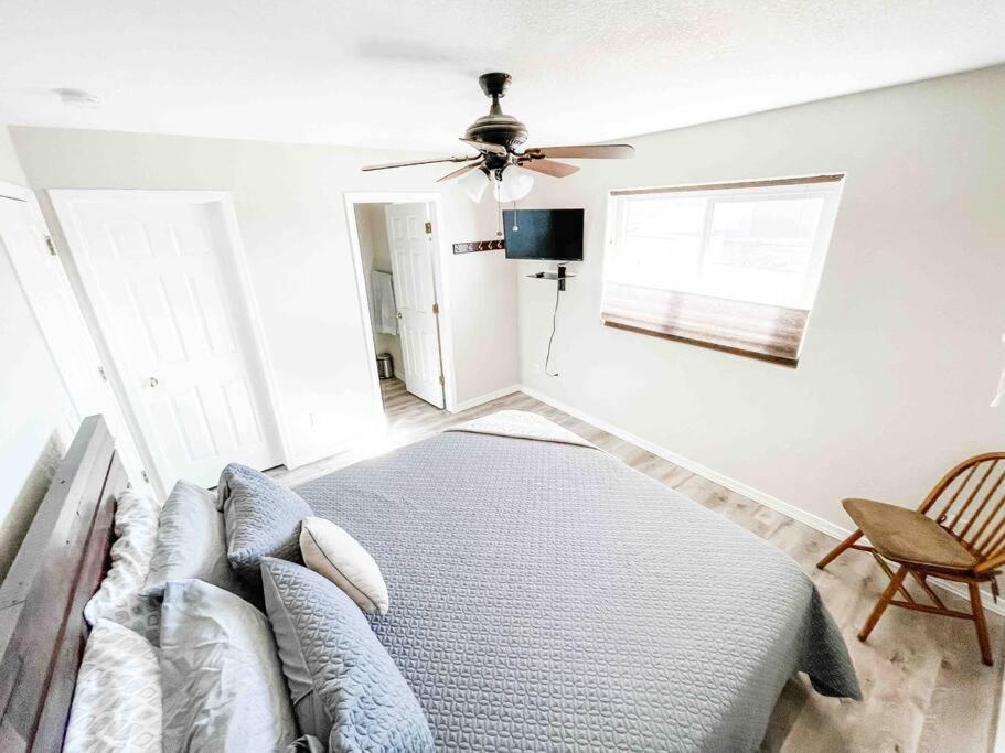 Private View On The Lake Side Of 95! Sleeps 16 Lake Havasu City Kültér fotó