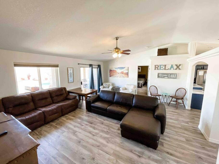 Private View On The Lake Side Of 95! Sleeps 16 Lake Havasu City Kültér fotó