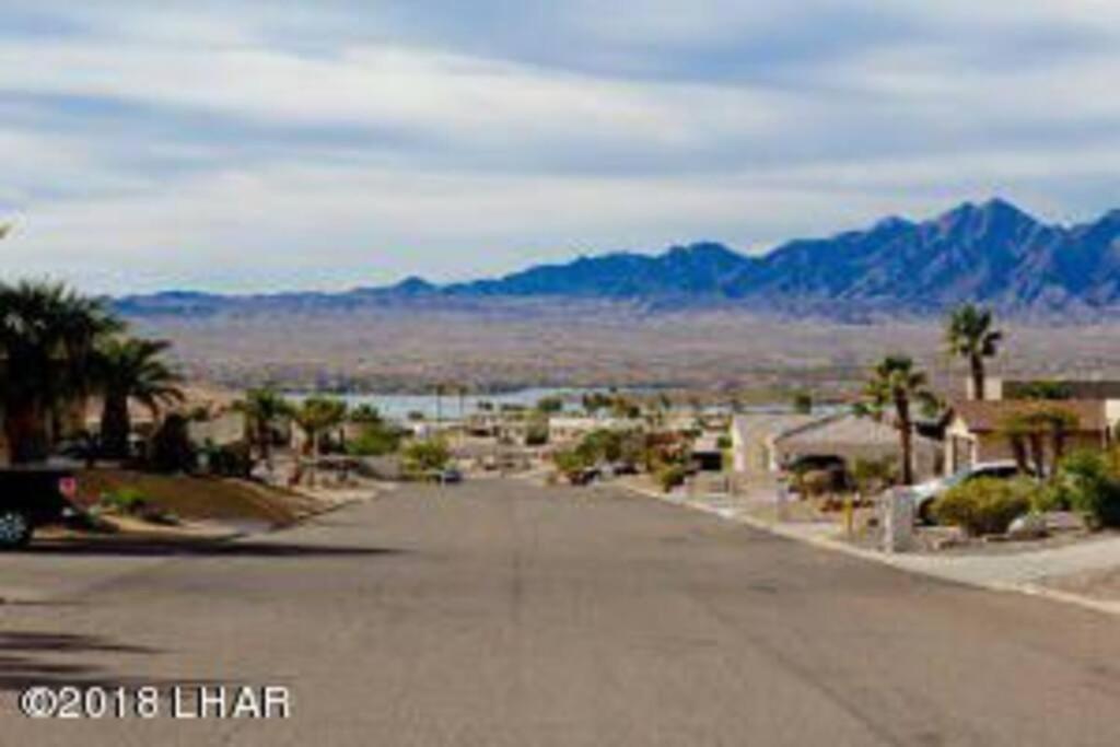 Private View On The Lake Side Of 95! Sleeps 16 Lake Havasu City Kültér fotó